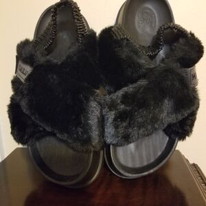 Kuailu Fuzzy Black Sandal Slipper 9